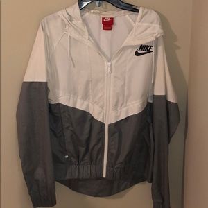 Women’s Nike windbreaker